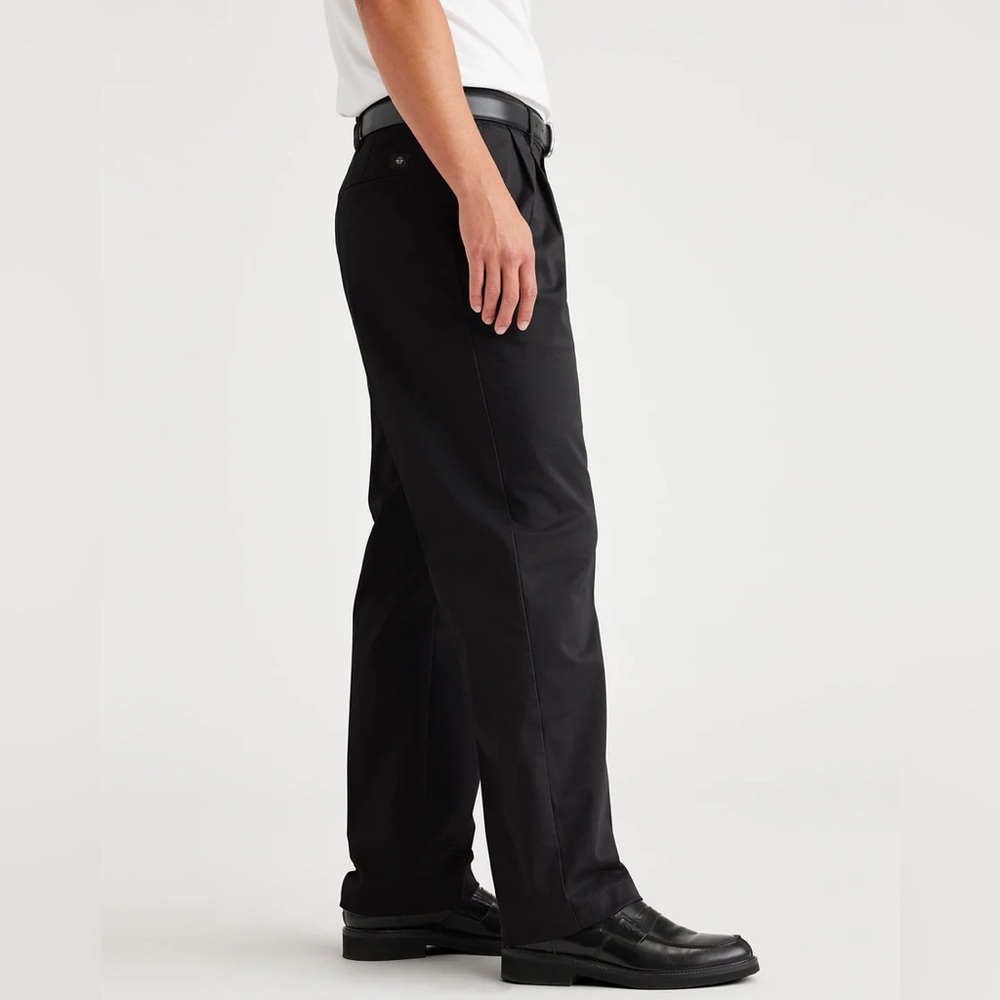 Dockers Men's Straight Black Jeans